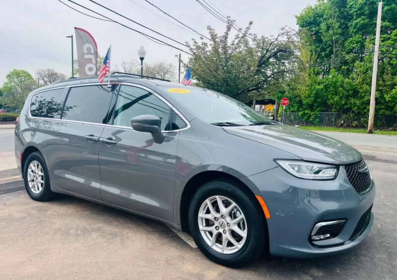 2022 Chrysler Pacifica Touring L