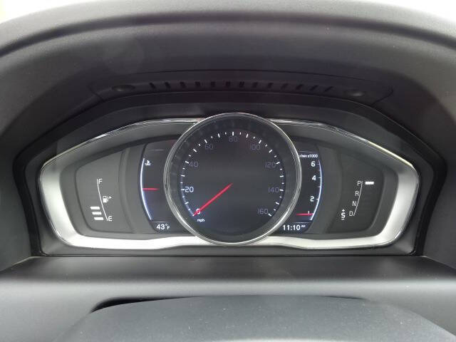 2016 Volvo XC60 T6 Drive-E R-Design Platinum