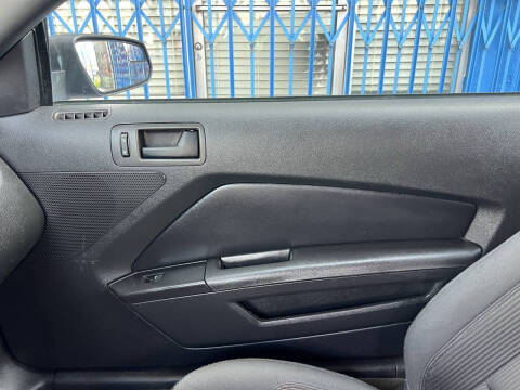 2013 Ford Mustang V6