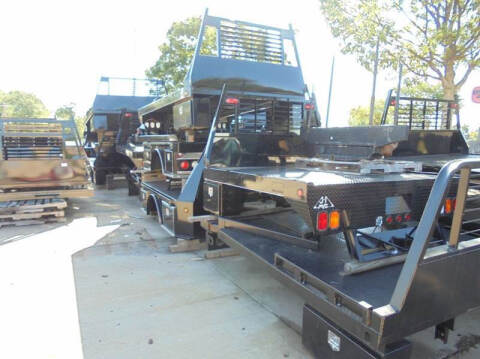 2025 J&I Armbeds Spearbeds and Flatbeds