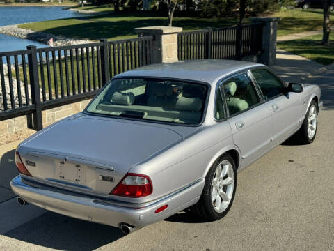 2002 Jaguar XJR 100