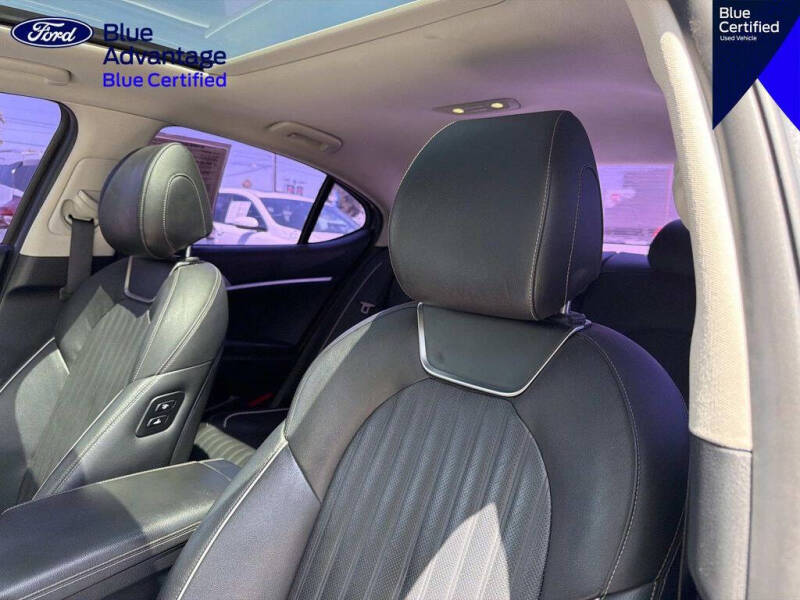2021 Genesis G70