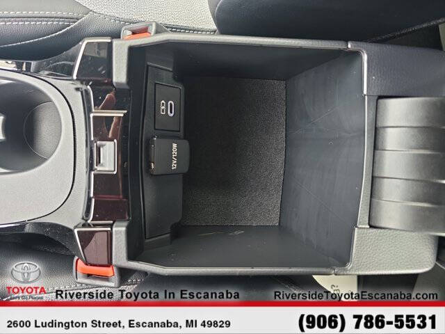 2025 Toyota Corolla Hatchback XSE