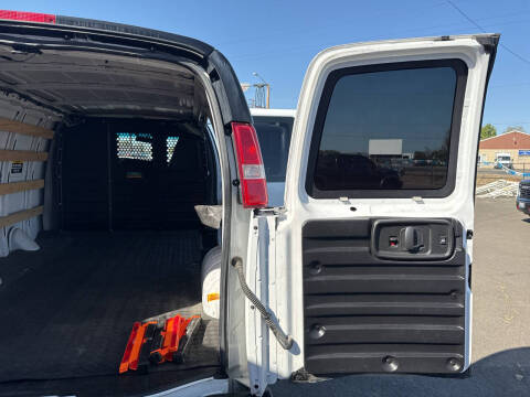 2019 Chevrolet Express 2500