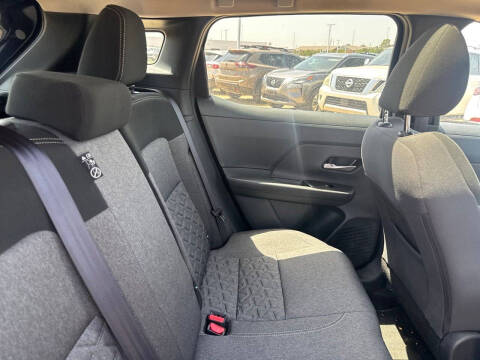 2025 Nissan Kicks SV