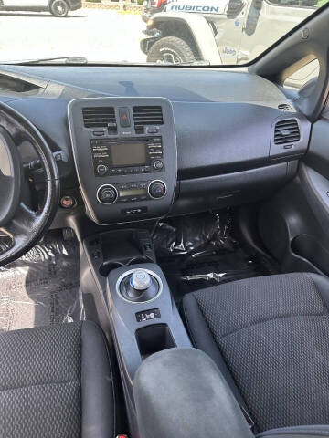 2013 Nissan LEAF S