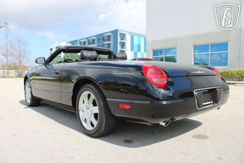 2005 Ford Thunderbird Deluxe