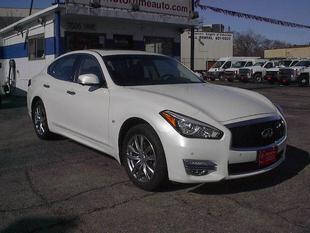2016 Infiniti Q70 3.7