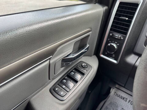 2019 RAM 1500 Classic SLT