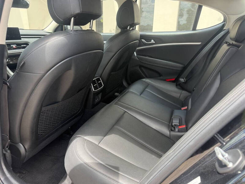 2025 Genesis G70