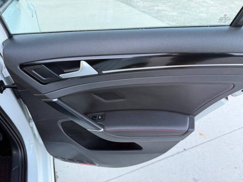 2015 Volkswagen Golf GTI SE