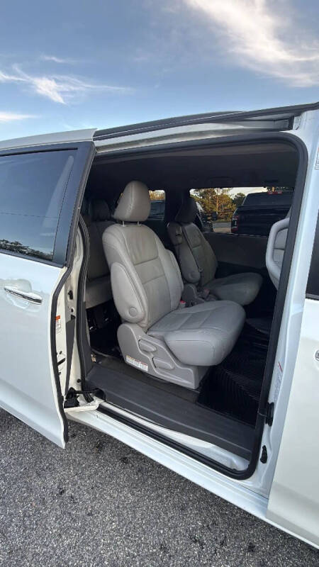 2016 Toyota Sienna