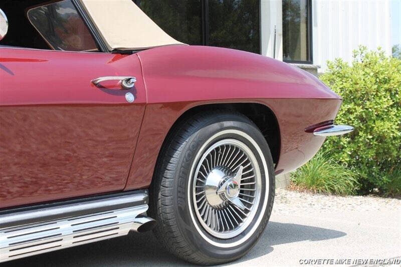 1965 Chevrolet Corvette 13