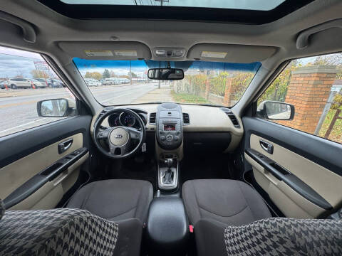 2012 Kia Soul +