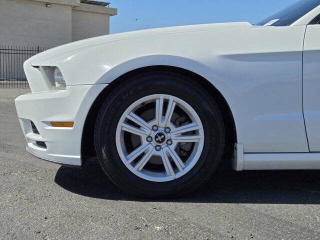 2014 Ford Mustang V6