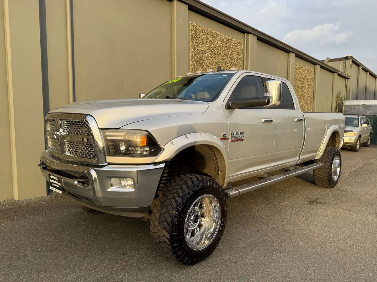 2015 RAM 2500 Laramie Crew Cab LB 4WD