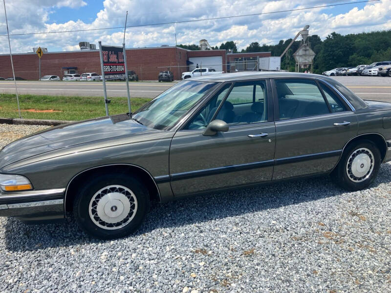 1996 Buick LeSabre for sale at T & T Sales, LLC in Taylorsville NC