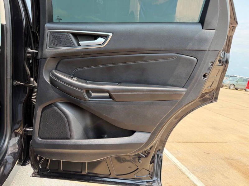 2021 Ford Edge Titanium