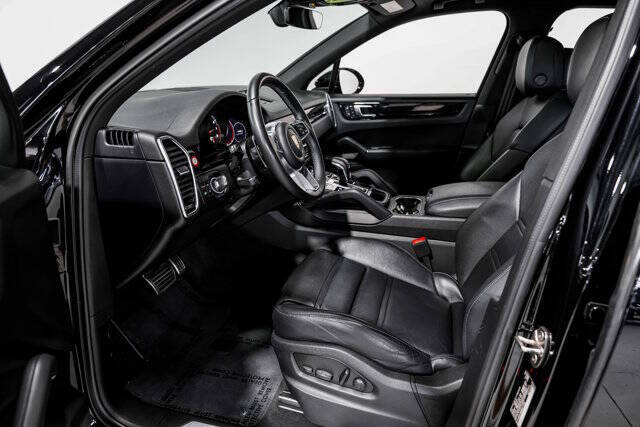 2022 Porsche Cayenne S