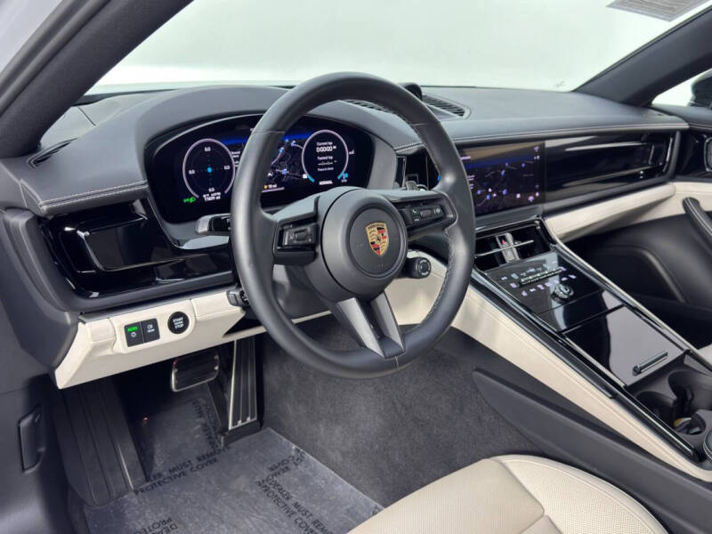 2024 Porsche Panamera 4