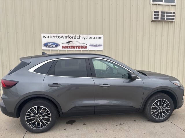 2025 Ford Escape Plug-In Hybrid PHEV