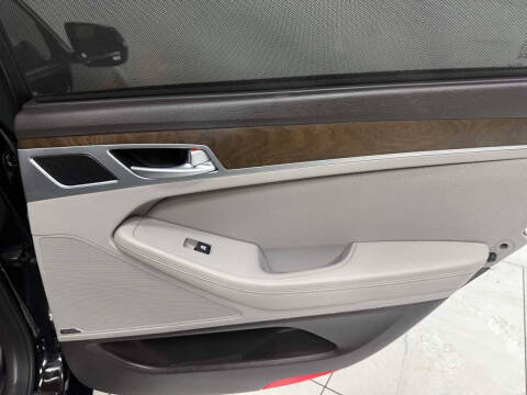 2015 Hyundai Genesis