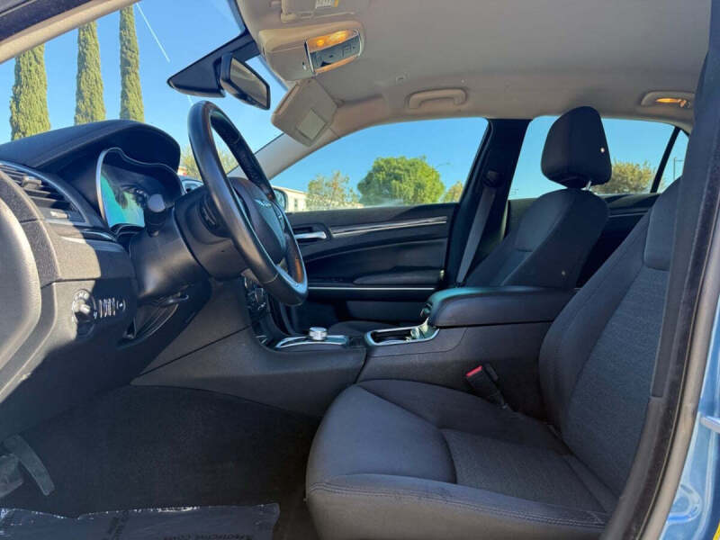 2021 Chrysler 300 Touring