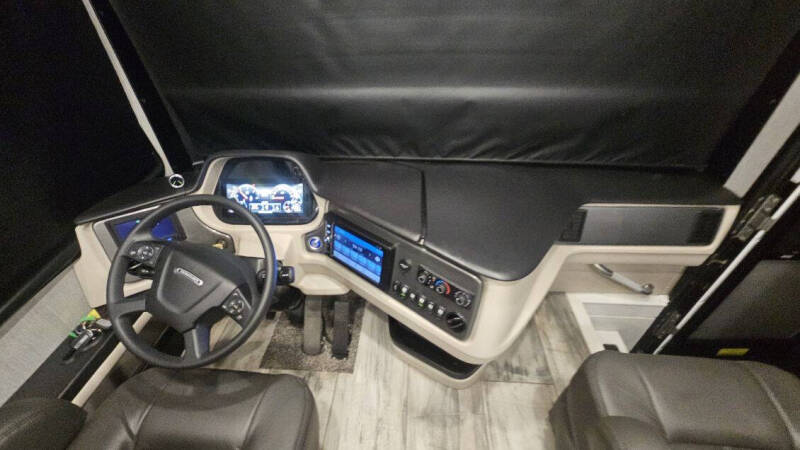 2022 Holiday Rambler Endeavor 38K?