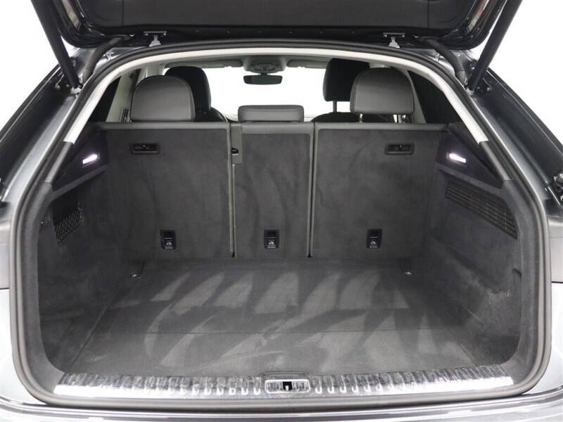 2019 Audi Q8 quattro Prestige 55 TFSI