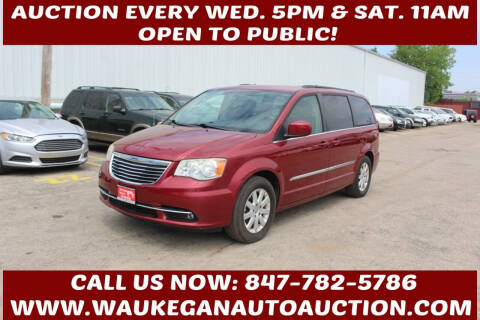 2013 Chrysler Town and Country for sale at Waukegan Auto Auction in Waukegan IL