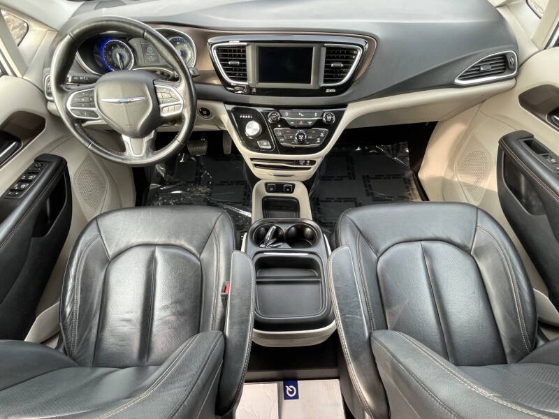 2019 Chrysler Pacifica Touring L