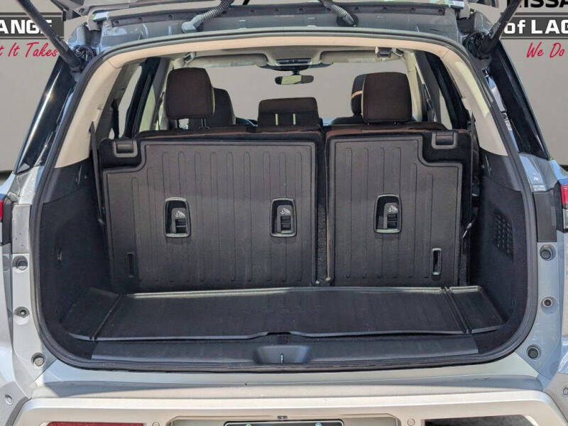 2023 Nissan Pathfinder Platinum