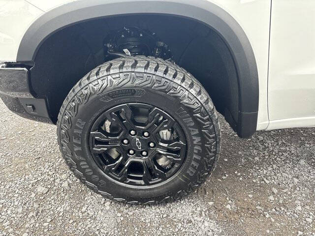 2025 Chevrolet Silverado 1500 ZR2