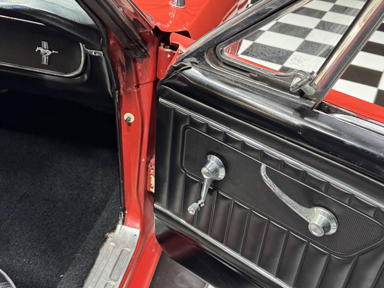 1965 Ford Mustang 36