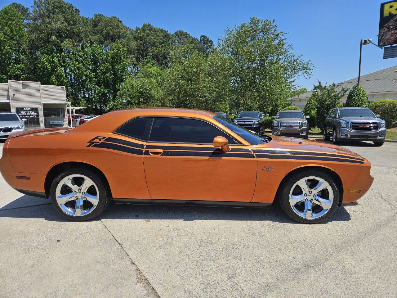 Orange 2011 Dodge Challenger R/T R/T 2dr Coupe 2