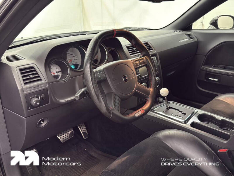 2009 Dodge Challenger SRT8