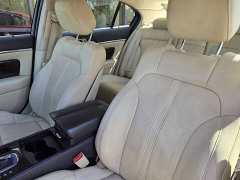 2016 Lincoln MKS