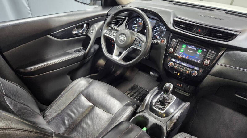 2020 Nissan Rogue SL