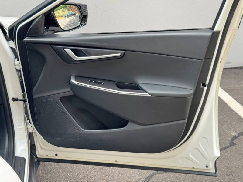 2024 Kia EV6 Light