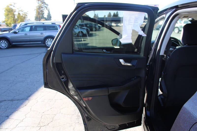 2021 Ford Escape Hybrid SE