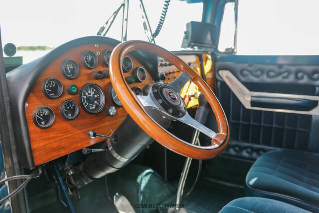 1985 Peterbilt 359