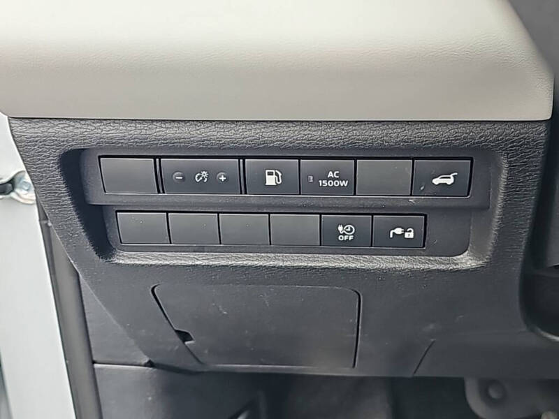 2025 Mitsubishi Outlander PHEV SEL