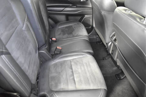 2020 Mitsubishi Outlander SE