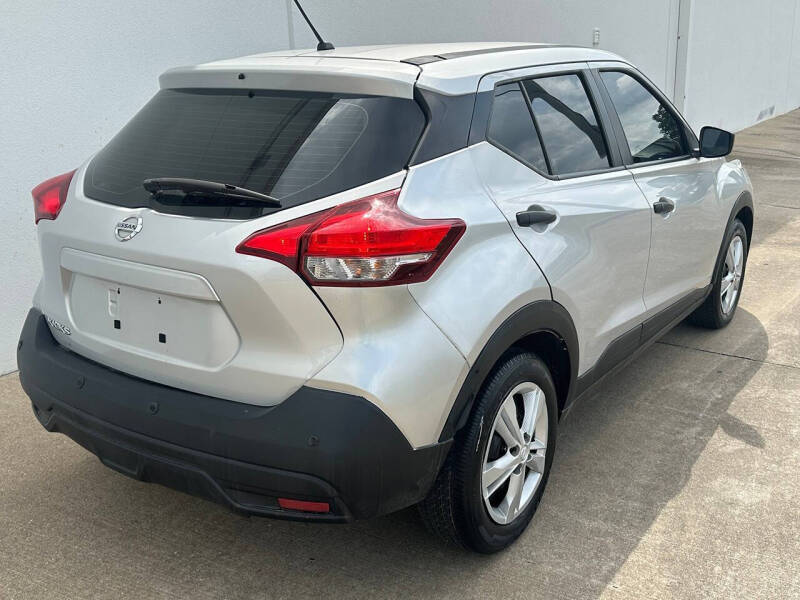 2020 Nissan Kicks S