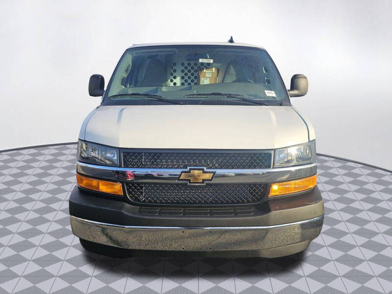 2025 Chevrolet Express 2500