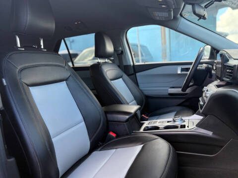 2024 Ford Explorer XLT