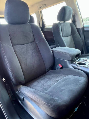 2014 Nissan Pathfinder SV