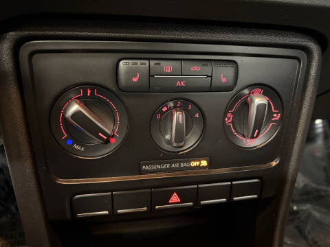 2012 Volkswagen Beetle Convertible