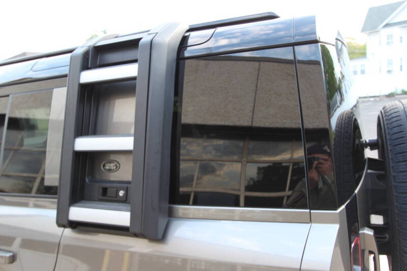 2023 Land Rover Defender 110 X