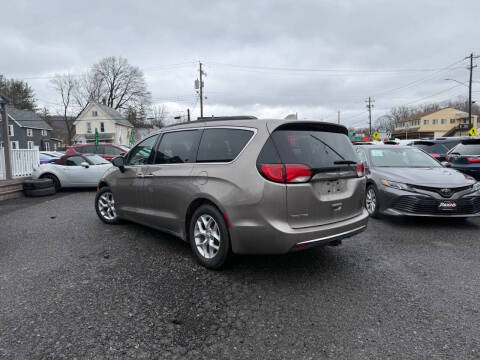 2017 Chrysler Pacifica Touring Plus
